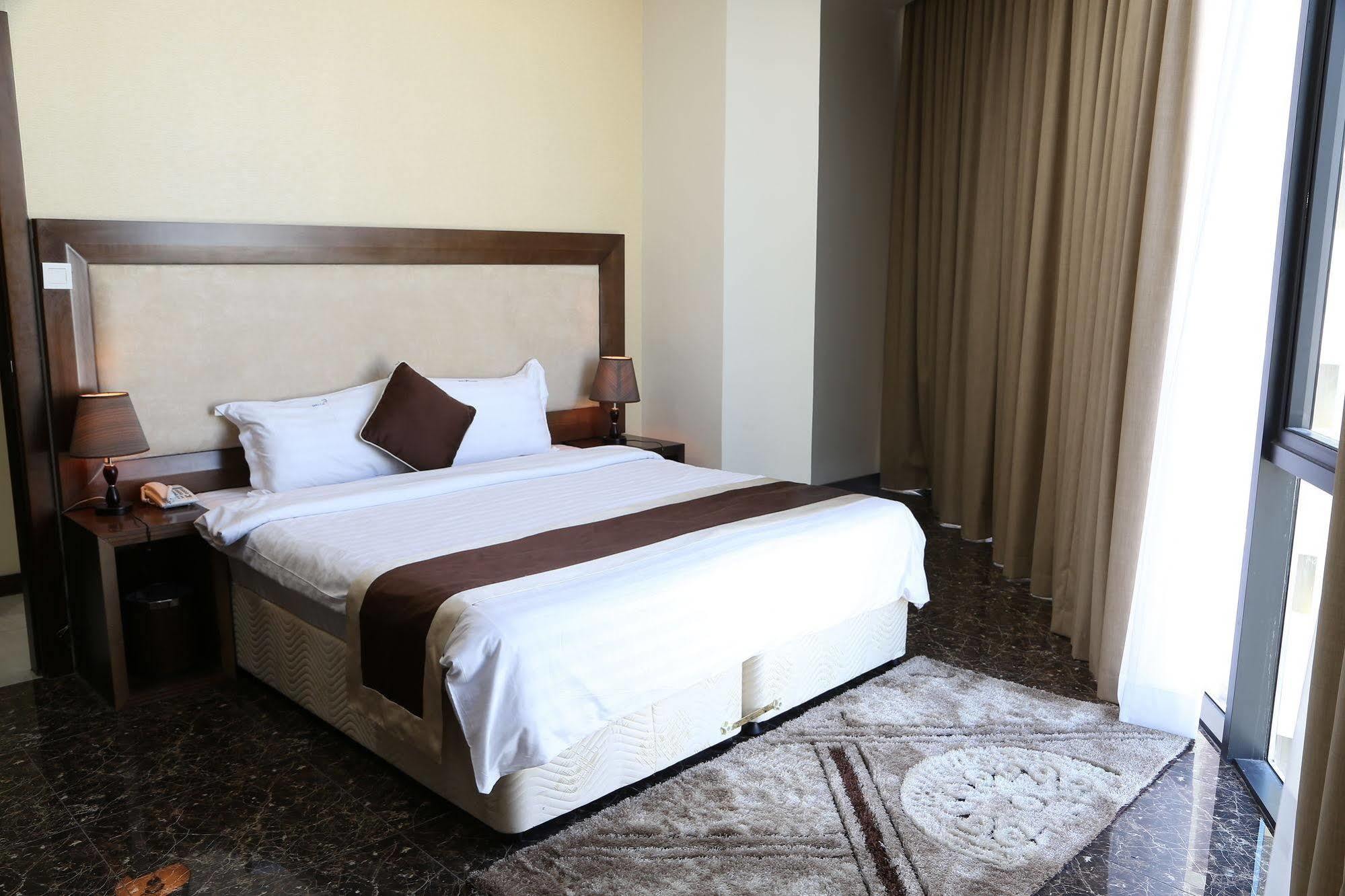 Belle Tower Luxury Apartments Manama Exterior photo