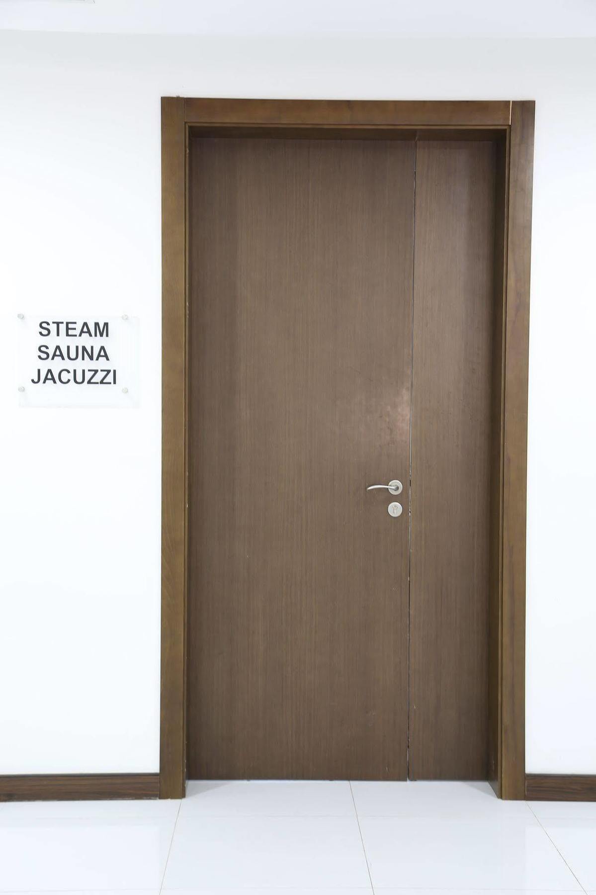 Belle Tower Luxury Apartments Manama Exterior photo
